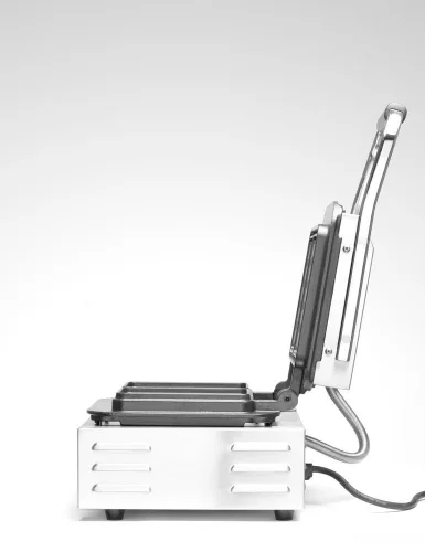 ADU-212127-2.jpg