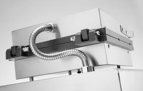 ADU-212165-2.jpg