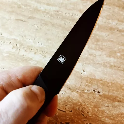 Satake Black Japán rozsdamentes hámozó kés fekete oxid bevonattal 56 HRC, 9,5 cm, polipropilén markolat