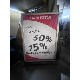 Kültéri kétoldalas megállító tábla