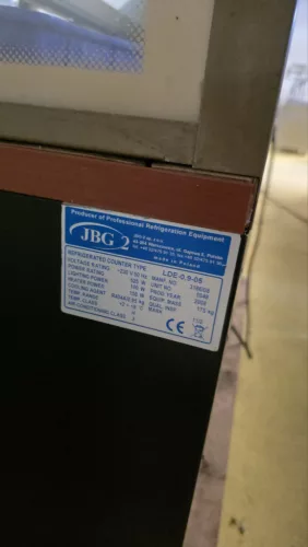 JBG2 Elegant LDE-0,9-05 cukrászati hűtővitrin – 940 mm – ventilációs hűtéssel