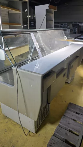 Bolarus L-200CG csemegehűtő pult – +1 / +10 °C